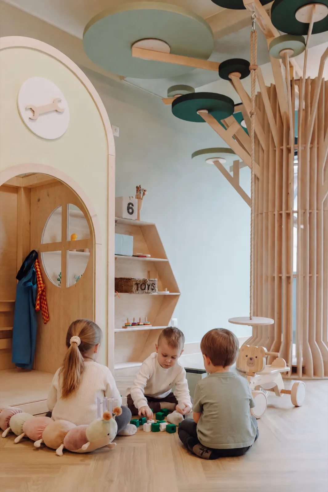 Wejście grupy przedszkolnej do Bawisz